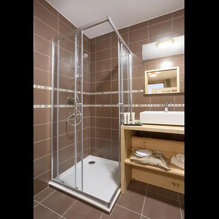 In With & Pool Apartament
