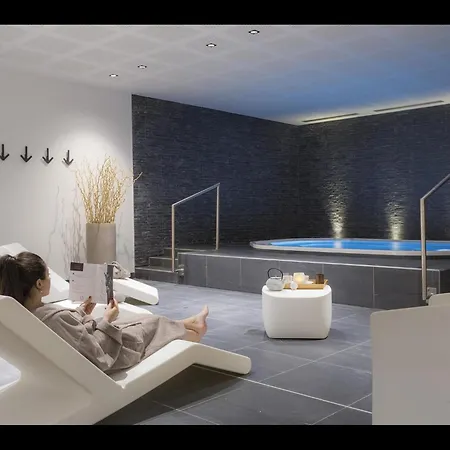 Apartament In With & Pool