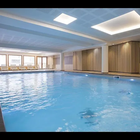 In With & Pool Apartament