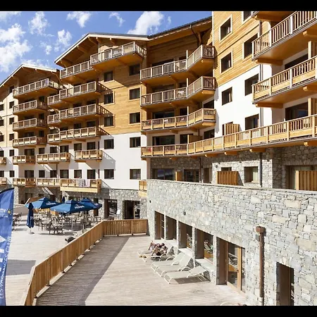 In With & Pool Tignes