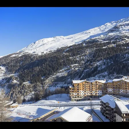 In With & Pool Tignes